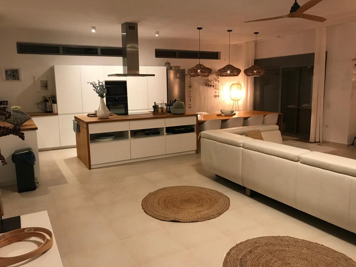 Villa Estee, Luxury Villa With Private Infinity Pool And Jacuzzi Elounda Екстериор снимка